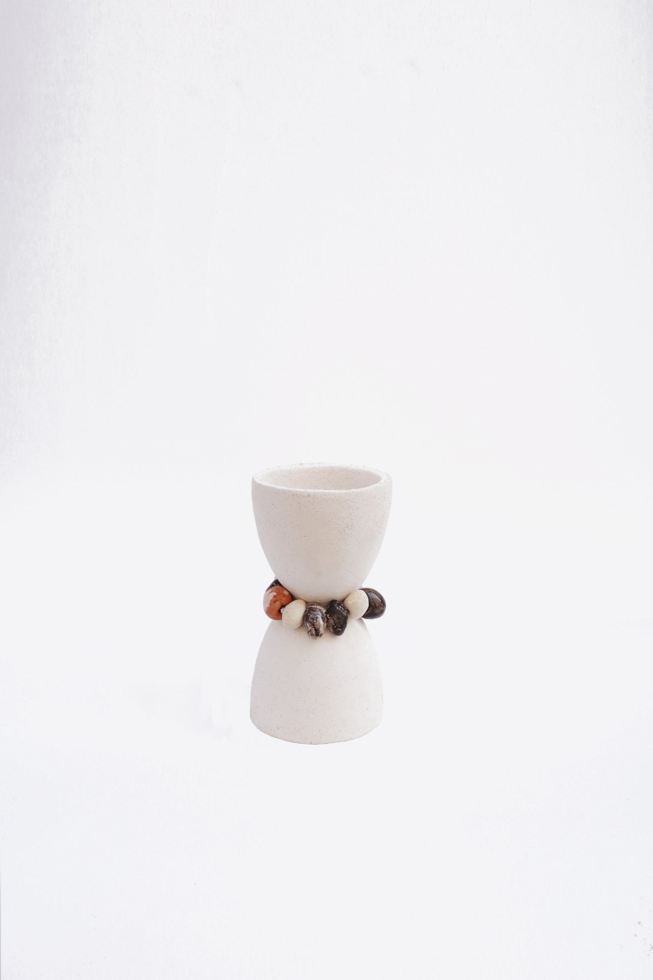 Totem Small Leche Beaded